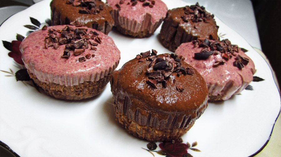 Chocolate and Berry Raw Vegan Cupcakes